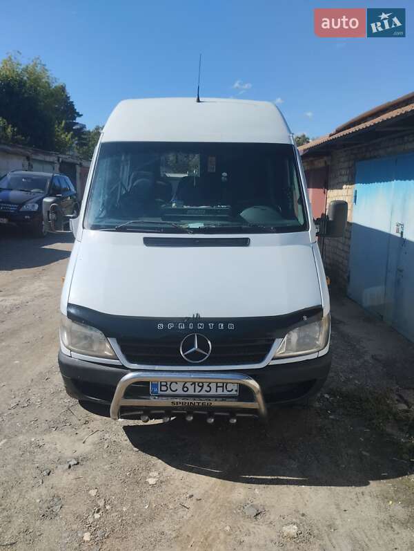 Mercedes-Benz Sprinter 2004 Mercedes-Benz Sprinter 2004