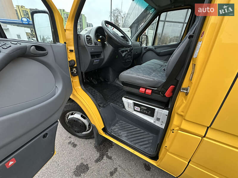 Вантажний фургон Mercedes-Benz Sprinter 2006 в Дніпрі фото 8 Вантажний фургон Mercedes-Benz Sprinter 2006 в Дніпрі