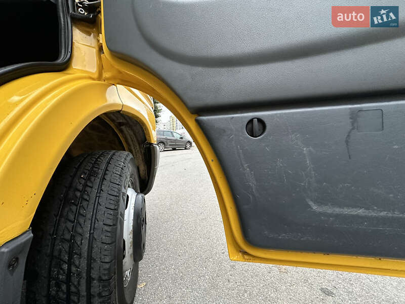 Вантажний фургон Mercedes-Benz Sprinter 2006 в Дніпрі фото 18 Вантажний фургон Mercedes-Benz Sprinter 2006 в Дніпрі