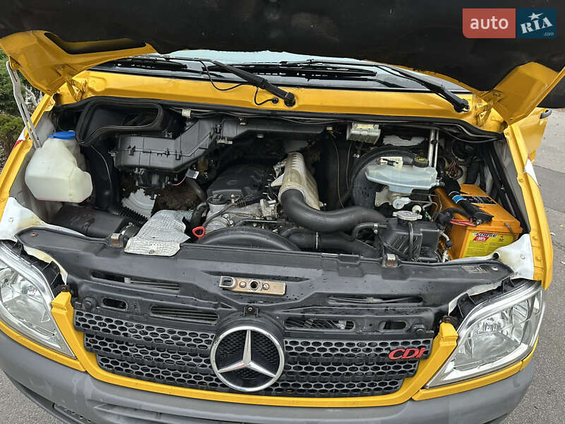 Вантажний фургон Mercedes-Benz Sprinter 2006 в Дніпрі фото 42 Вантажний фургон Mercedes-Benz Sprinter 2006 в Дніпрі