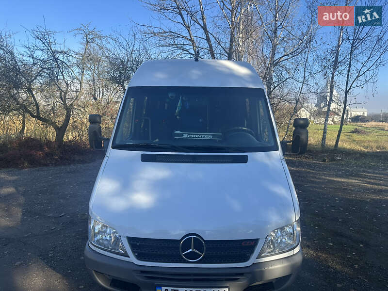 Мікроавтобус Mercedes-Benz Sprinter 2005 в Івано-Франківську фото Мікроавтобус Mercedes-Benz Sprinter 2005 в Івано-Франківську