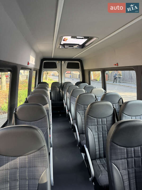 Пригородный автобус Mercedes-Benz Sprinter 2018 в Виннице
