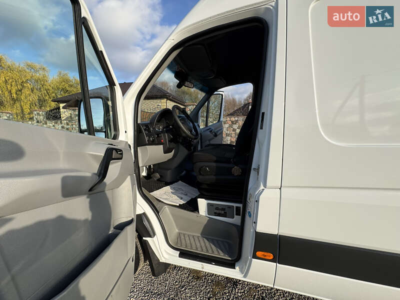 Вантажний фургон Mercedes-Benz Sprinter 2017 в Бердичеві фото 67 Вантажний фургон Mercedes-Benz Sprinter 2017 в Бердичеві