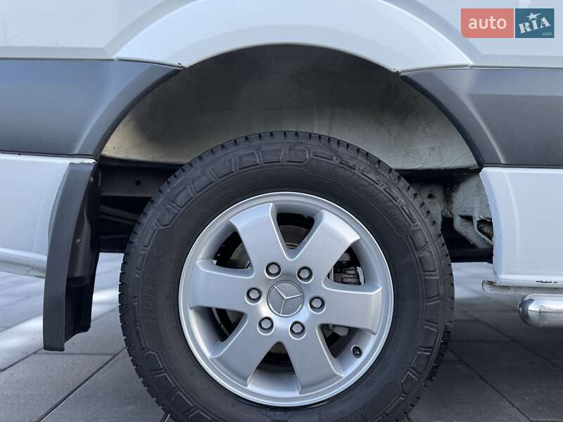 Вантажний фургон Mercedes-Benz Sprinter 2011 в Борщеві