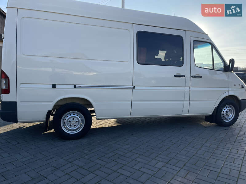 Вантажний фургон Mercedes-Benz Sprinter 2004 в Рівному фото 7 Вантажний фургон Mercedes-Benz Sprinter 2004 в Рівному