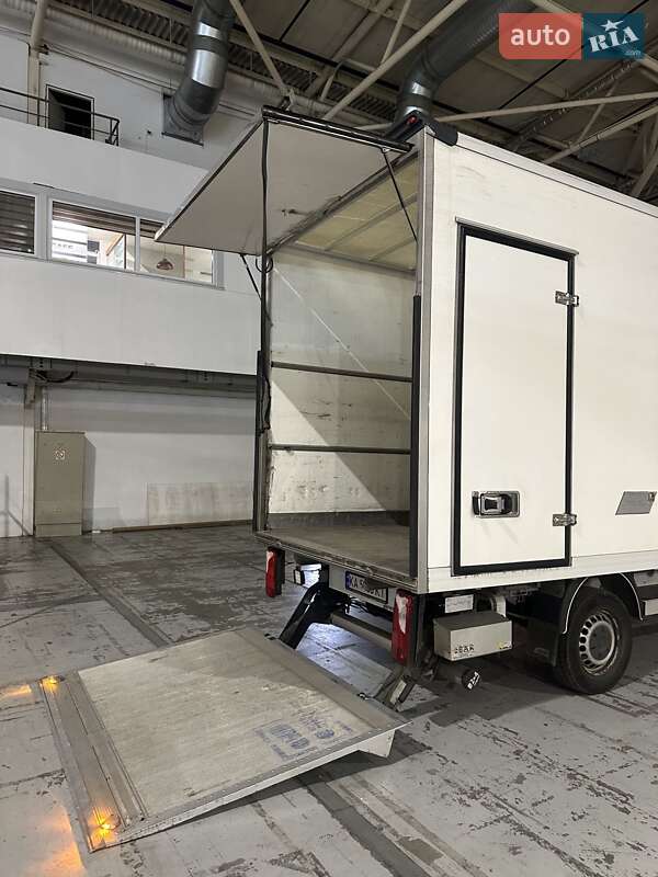 Вантажний фургон Mercedes-Benz Sprinter 2017 в Києві фото 14 Вантажний фургон Mercedes-Benz Sprinter 2017 в Києві