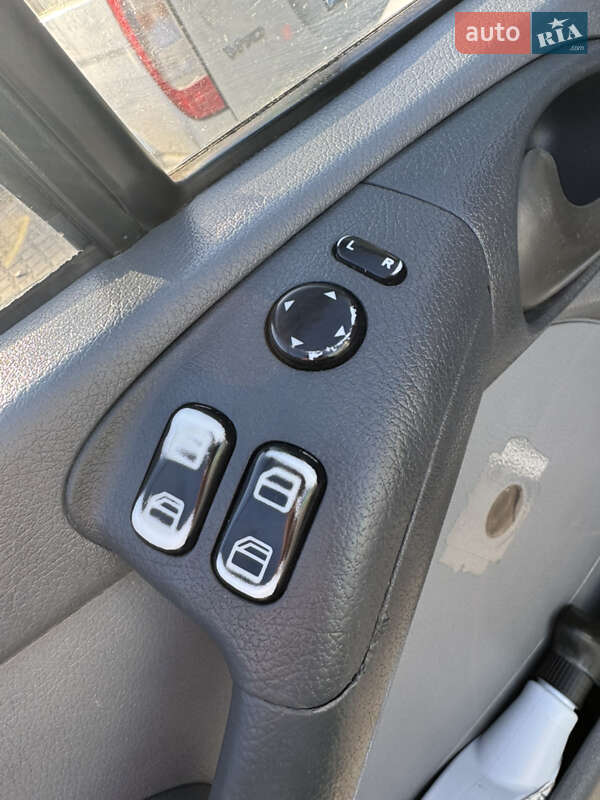 Вантажний фургон Mercedes-Benz Sprinter 2004 в Делятині фото 22 Вантажний фургон Mercedes-Benz Sprinter 2004 в Делятині