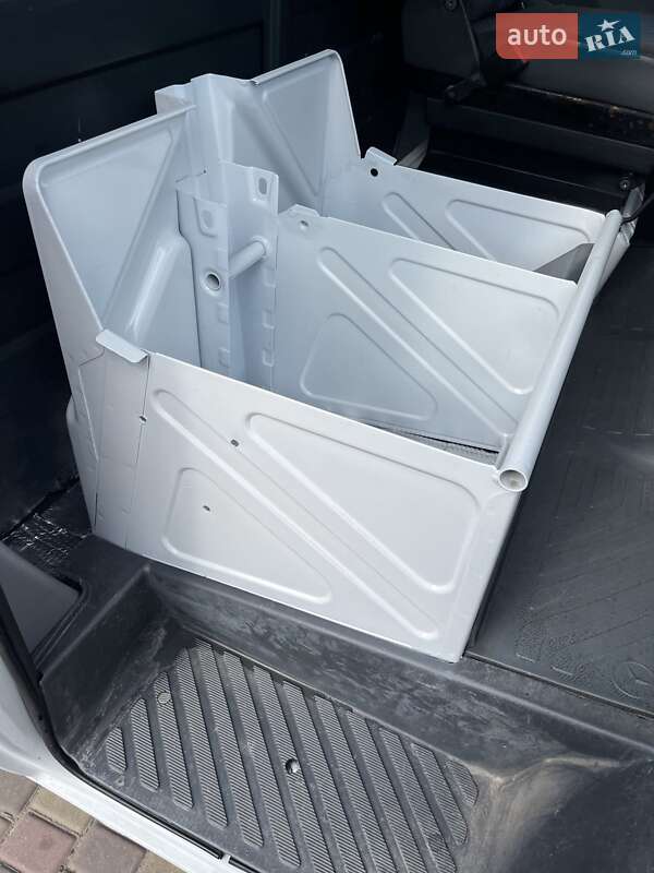 Грузопассажирский фургон Mercedes-Benz Sprinter 2005 в Луцке фото 21 Грузопассажирский фургон Mercedes-Benz Sprinter 2005 в Луцке