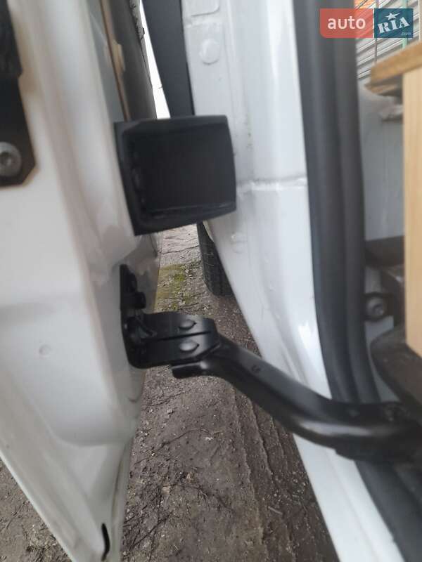 Вантажний фургон Mercedes-Benz Sprinter 2020 в Запоріжжі фото 63 Вантажний фургон Mercedes-Benz Sprinter 2020 в Запоріжжі