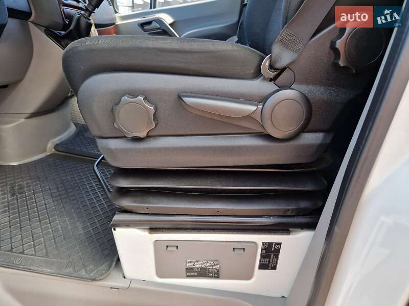 Вантажний фургон Mercedes-Benz Sprinter 2015 в Тернополі фото 21 Вантажний фургон Mercedes-Benz Sprinter 2015 в Тернополі