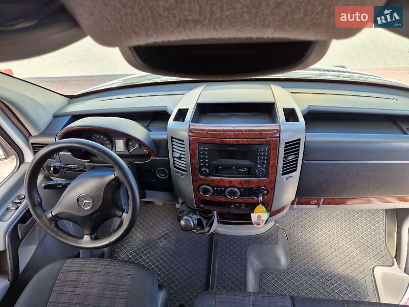 Вантажний фургон Mercedes-Benz Sprinter 2015 в Тернополі фото 27 Вантажний фургон Mercedes-Benz Sprinter 2015 в Тернополі