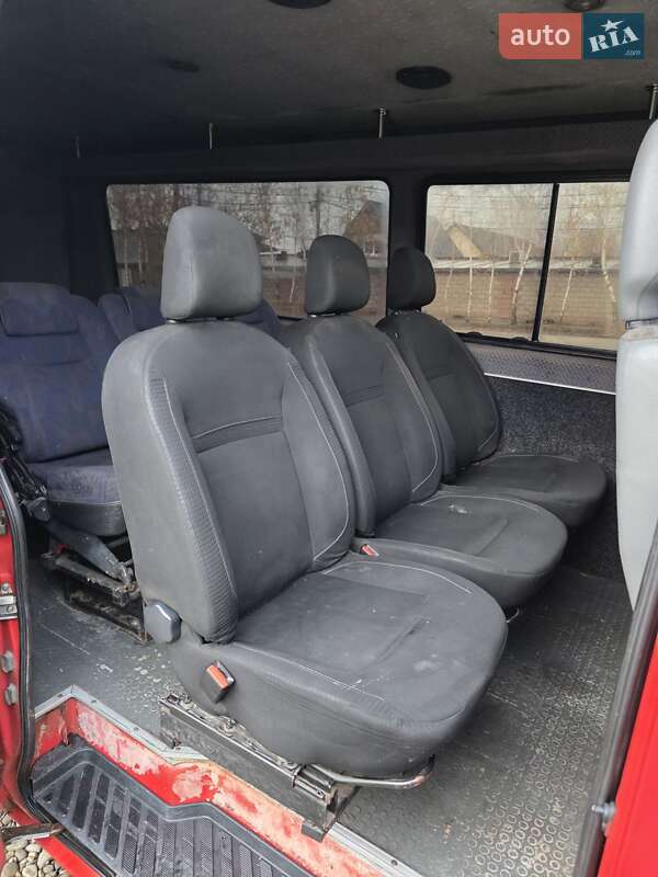 Грузовой фургон Mercedes-Benz Sprinter 2005 в Виноградове фото 8 Грузовой фургон Mercedes-Benz Sprinter 2005 в Виноградове