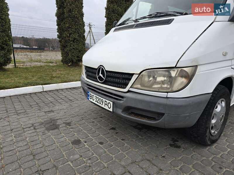 Грузопассажирский фургон Mercedes-Benz Sprinter 1997 в Львове