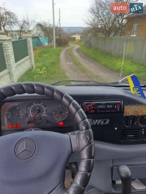 Вантажний фургон Mercedes-Benz Sprinter 1999 в Тлумачі фото 12 Вантажний фургон Mercedes-Benz Sprinter 1999 в Тлумачі