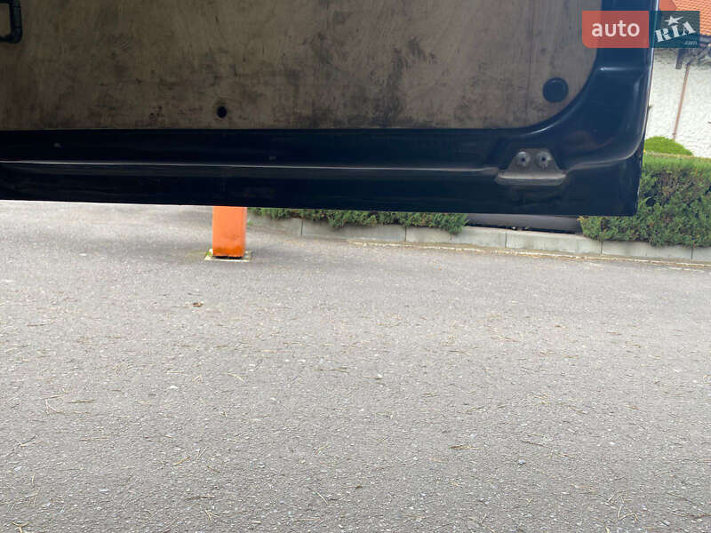 Вантажний фургон Mercedes-Benz Sprinter 2005 в Івано-Франківську