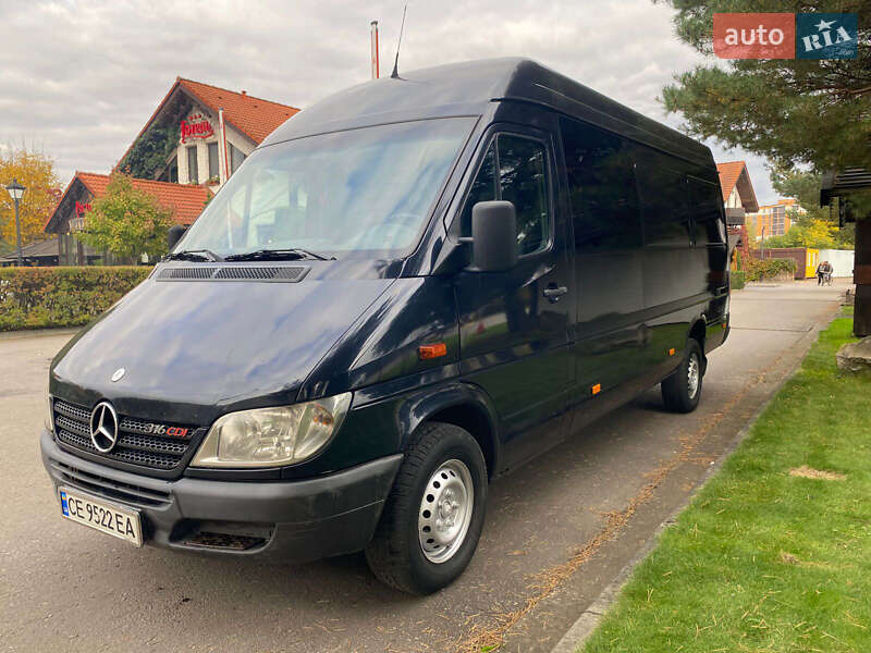 Вантажний фургон Mercedes-Benz Sprinter 2005 в Івано-Франківську