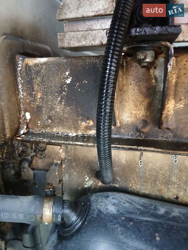 Грузовой фургон Mercedes-Benz Sprinter 2006 в Каменец-Подольском фото 33 Грузовой фургон Mercedes-Benz Sprinter 2006 в Каменец-Подольском