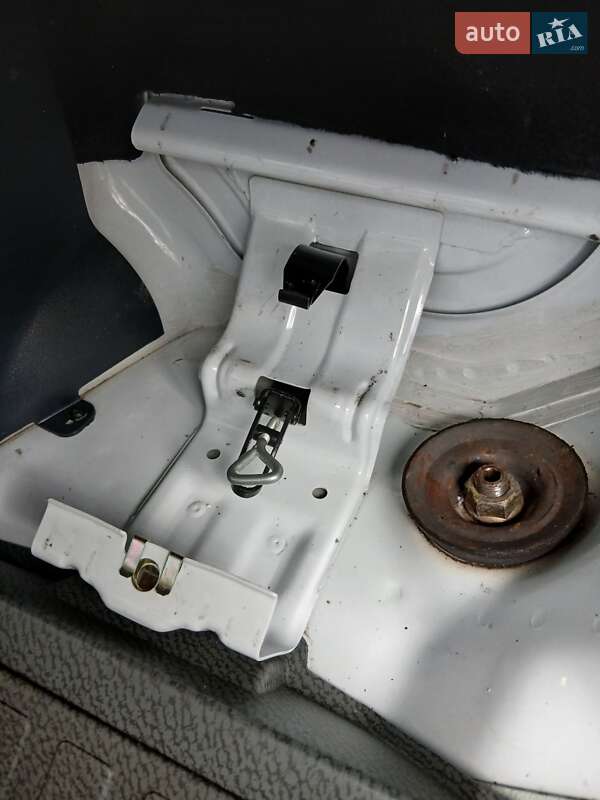 Грузовой фургон Mercedes-Benz Sprinter 2006 в Каменец-Подольском фото 34 Грузовой фургон Mercedes-Benz Sprinter 2006 в Каменец-Подольском