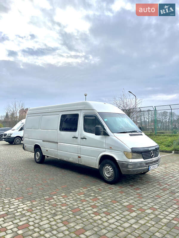 Грузовой фургон Mercedes-Benz Sprinter 1999 в Львове