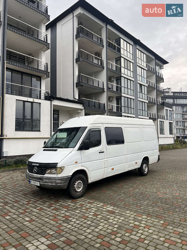 Грузовой фургон Mercedes-Benz Sprinter 1999 в Львове
