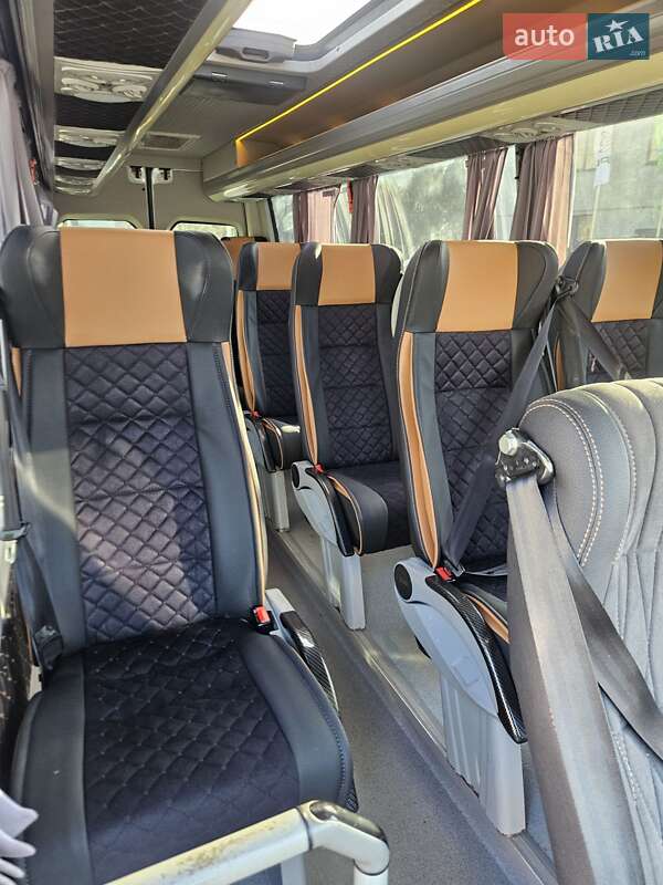 Туристический / Междугородний автобус Mercedes-Benz Sprinter 2013 в Луцке