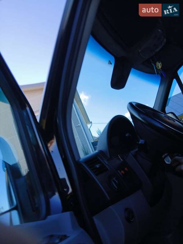 Вантажопасажирський фургон Mercedes-Benz Sprinter 2017 в Івано-Франківську