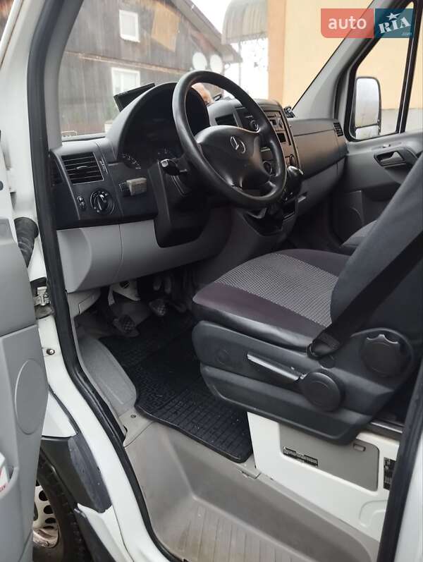 Грузовой фургон Mercedes-Benz Sprinter 2006 в Долине фото 12 Грузовой фургон Mercedes-Benz Sprinter 2006 в Долине