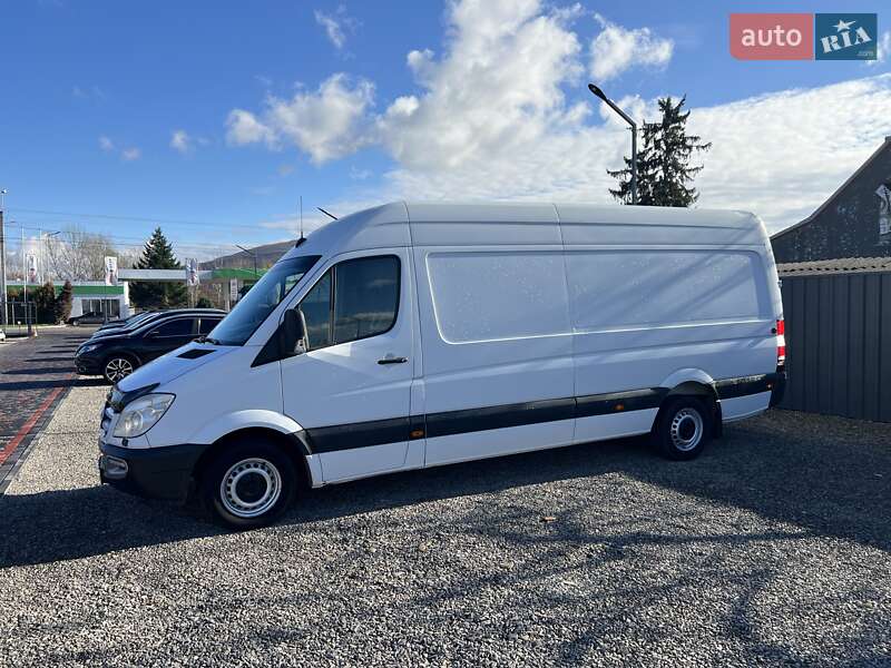 Вантажний фургон Mercedes-Benz Sprinter 2011 в Виноградові