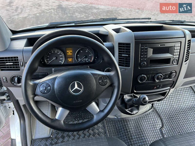 Грузовой фургон Mercedes-Benz Sprinter 2017 в Ровно фото 19 Грузовой фургон Mercedes-Benz Sprinter 2017 в Ровно