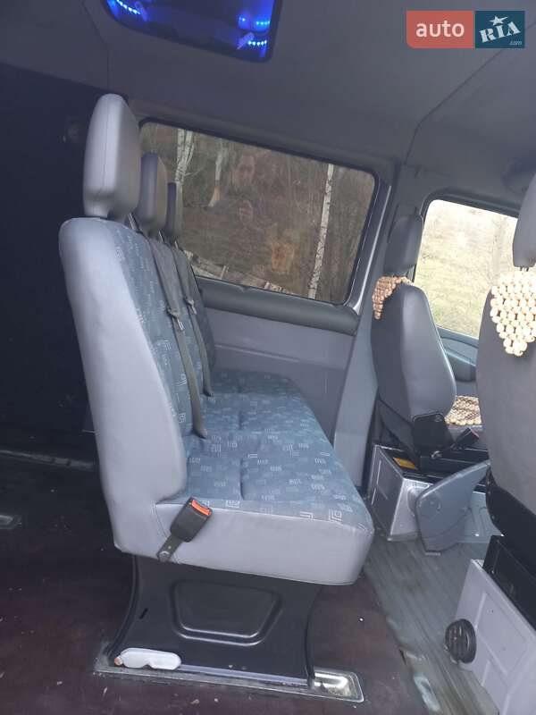 Минивэн Mercedes-Benz Sprinter 2006 в Воловце