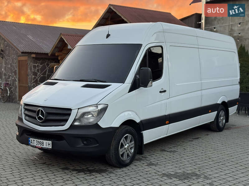 Грузопассажирский фургон Mercedes-Benz Sprinter 2015 в Иршаве фото Грузопассажирский фургон Mercedes-Benz Sprinter 2015 в Иршаве