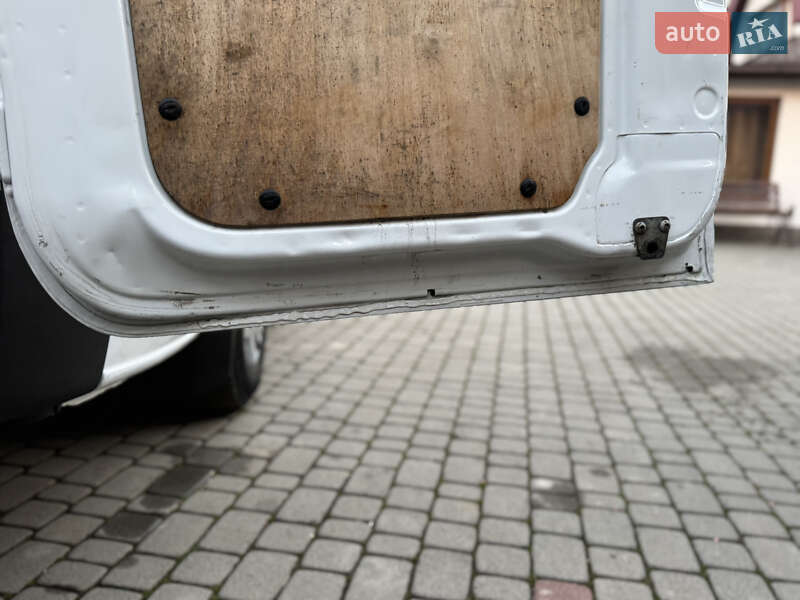 Грузопассажирский фургон Mercedes-Benz Sprinter 2015 в Иршаве фото 22 Грузопассажирский фургон Mercedes-Benz Sprinter 2015 в Иршаве