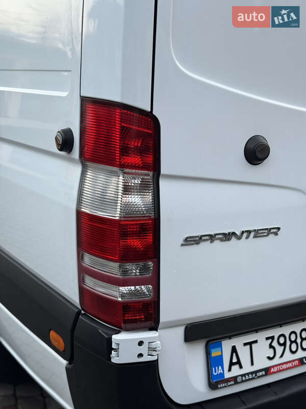 Грузопассажирский фургон Mercedes-Benz Sprinter 2015 в Иршаве фото 45 Грузопассажирский фургон Mercedes-Benz Sprinter 2015 в Иршаве