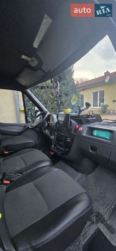 Грузовой фургон Mercedes-Benz Sprinter 2002 в Мукачево