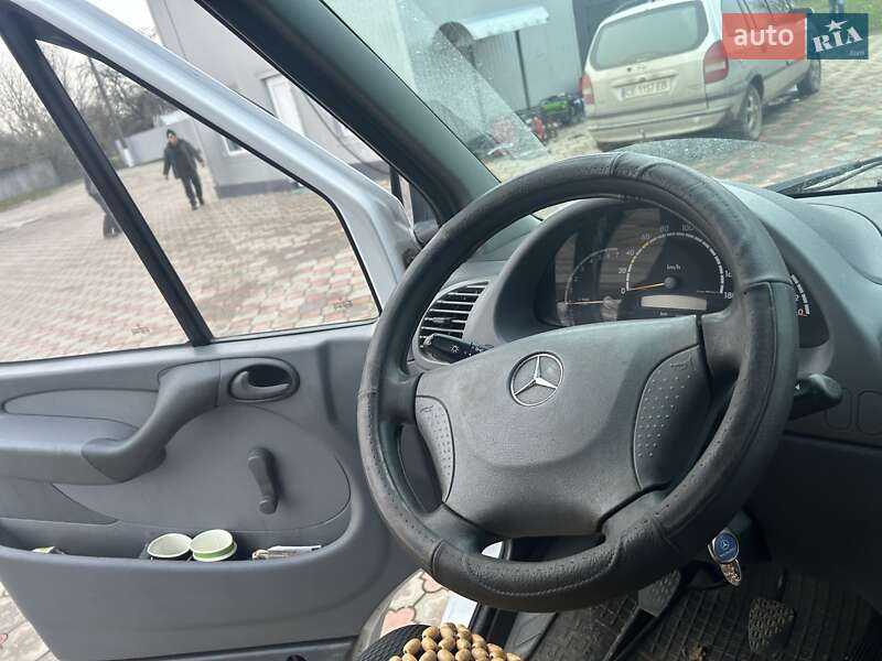 Седан Mercedes-Benz Sprinter 2006 в Черновцах