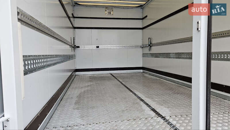 Грузовой фургон Mercedes-Benz Sprinter 2018 в Ровно фото 35 Грузовой фургон Mercedes-Benz Sprinter 2018 в Ровно