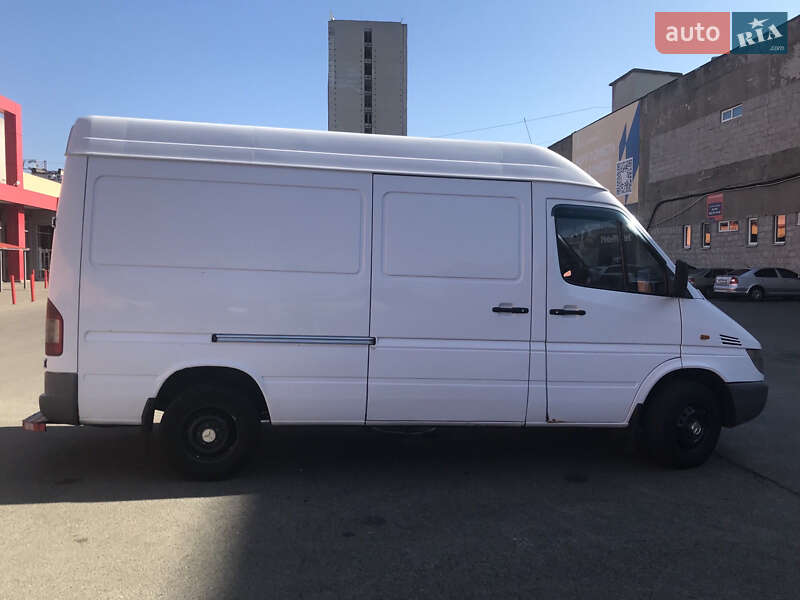 Грузовой фургон Mercedes-Benz Sprinter 2001 в Киеве