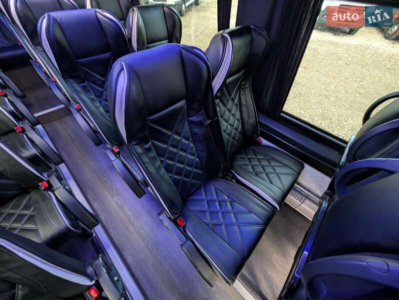 Туристичний / Міжміський автобус Mercedes-Benz Sprinter 2021 в Рівному