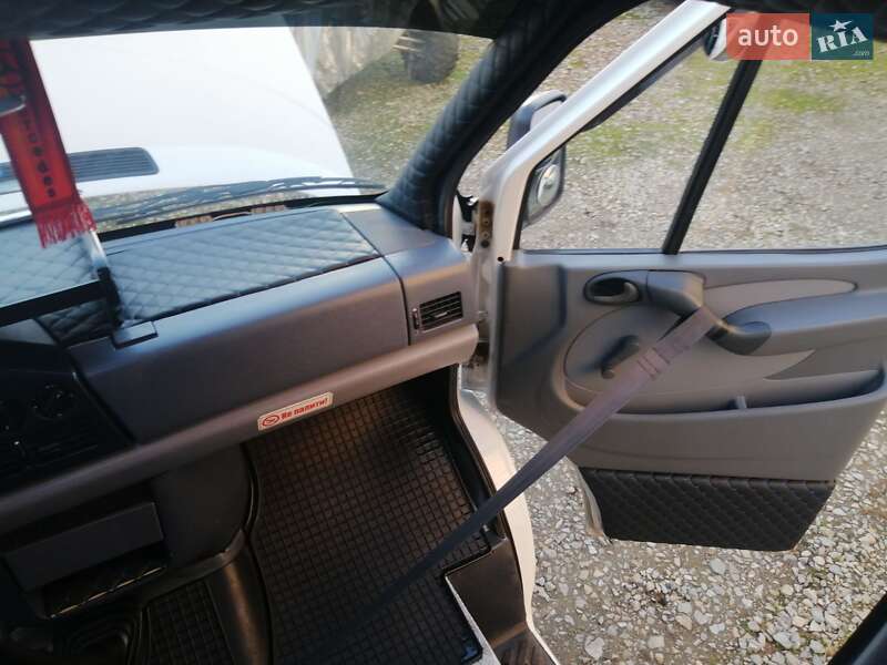 Микроавтобус Mercedes-Benz Sprinter 2000 в Ивано-Франковске