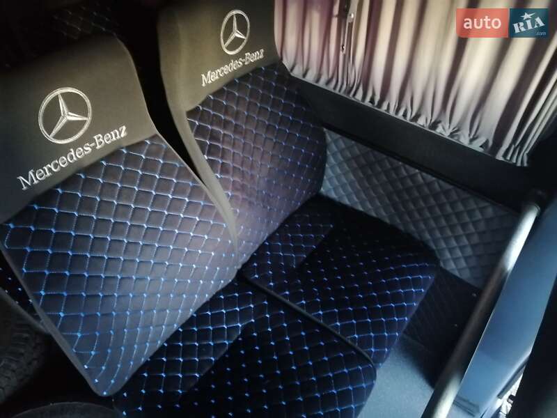 Микроавтобус Mercedes-Benz Sprinter 2000 в Ивано-Франковске