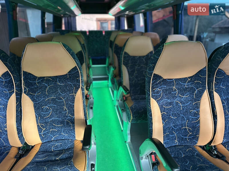 Туристический / Междугородний автобус Mercedes-Benz Sprinter 2004 в Коломые