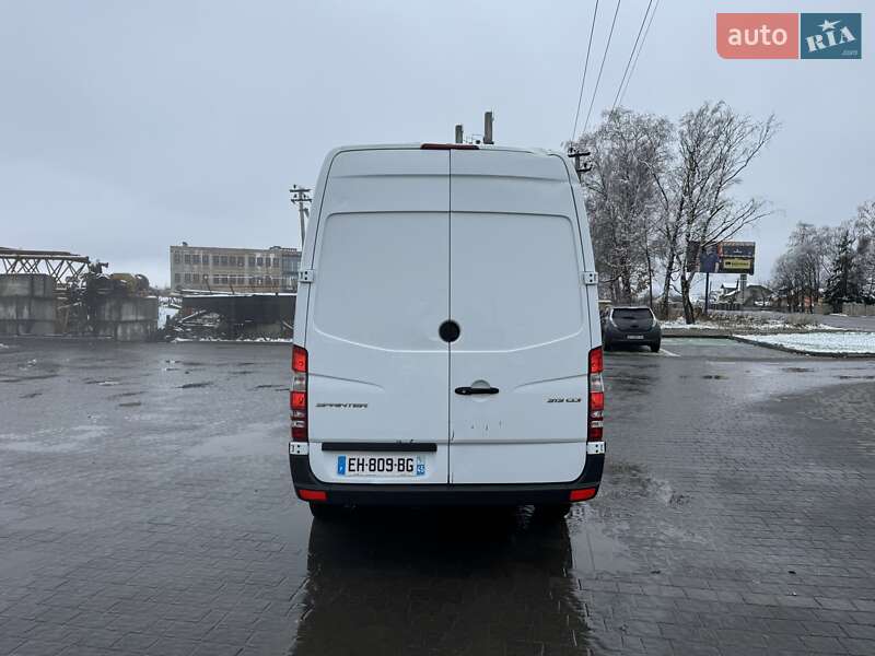 Вантажний фургон Mercedes-Benz Sprinter 2016 в Івано-Франківську