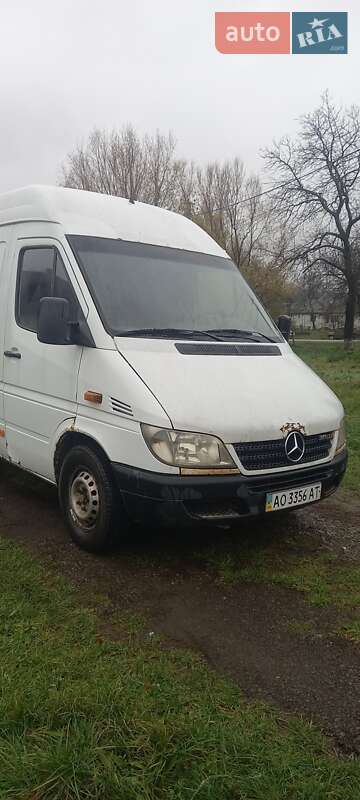 Вантажний фургон Mercedes-Benz Sprinter 2004 в Невицькому