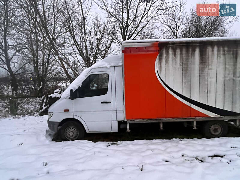 Грузовой фургон Mercedes-Benz Sprinter 1997 в Львове
