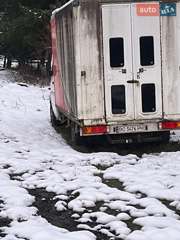 Грузовой фургон Mercedes-Benz Sprinter 1997 в Львове