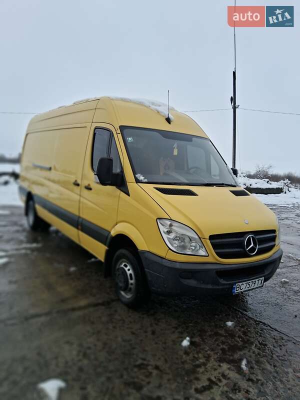 Грузовой фургон Mercedes-Benz Sprinter 2010 в Львове