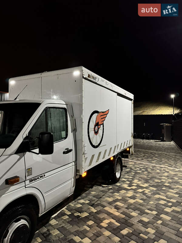 Грузовой фургон Mercedes-Benz Sprinter 2006 в Николаеве