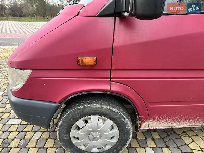 Грузопассажирский фургон Mercedes-Benz Sprinter 2005 в Черновцах