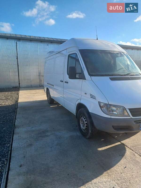 Вантажний фургон Mercedes-Benz Sprinter 2006 в Тячеві