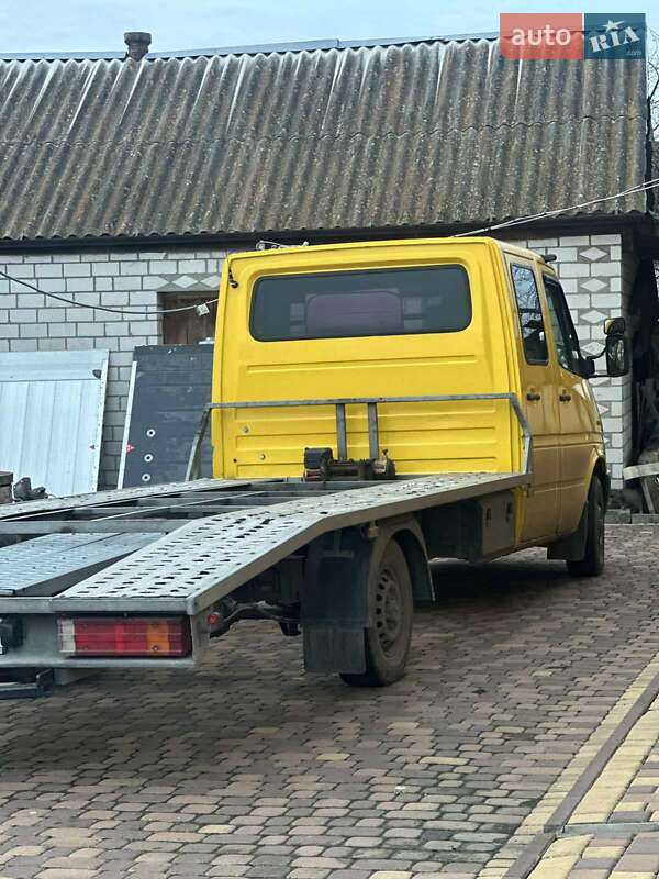 Эвакуатор Mercedes-Benz Sprinter 2004 в Любаре